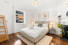Bright & Modern Home Barangaroo and The Rocks - Image 2