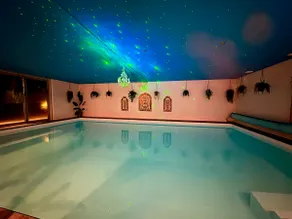Luxury Wellness B&B, swimming pool, steam shower, sauna - Image 3
