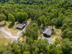 Twin Cabins - Hot tubs, sauna, fire pits, EV charg - Image 3
