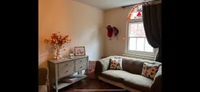 A beautifully appointed property with steam cabin - Image 3