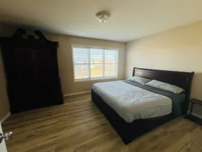 With AC! Relaxing 4-BR 2,000-sf home w/ pond view - Image 3