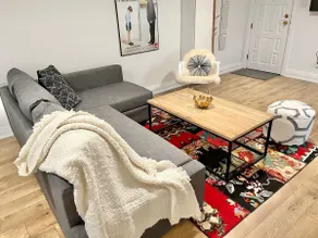 Private studio in Little Portugal, Toronto - Image 4