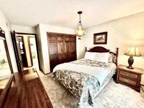 Peaceful Country Ranch House - Image 3