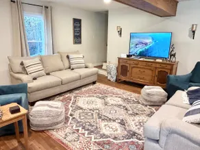 Cozy Mountain Home w/Scenic View - Image 2
