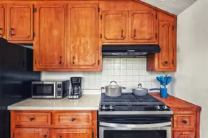 YieldMax (SJ) | Older but quiet 3BR/1BA House - Image 2