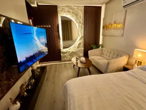 Elegant studio with a distinctive location and self check-in - Image 5