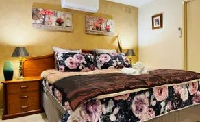 Cosy Vintage Home - Image 4