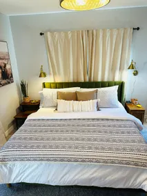 1 King, 1 Queen Bed | Close to SMU | Nightlife - Image 2