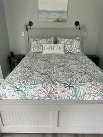 New! Edgartown Guest House in a garden setting - Image 4