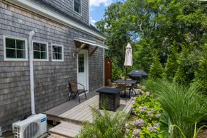 New! Edgartown Guest House in a garden setting - Image 5