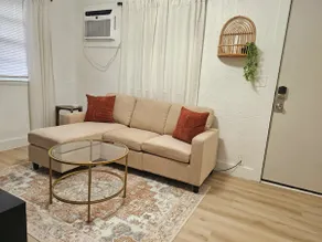 The Zen Den - Image 4