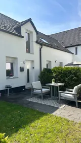 Deluxe apartment with terrace/ 15 min to DÜS - Image 4