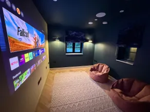 Luxury & comfort with sea views, cinema room & gym - Image 5