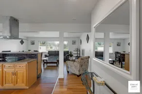 Private 4 BDRM house, 5 Miles from Downtown #3 - Image 4