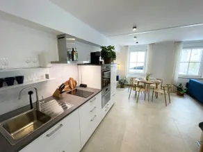 Unique city center studio with garage - Image 3