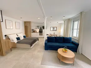 Unique city center studio with garage - Image 2