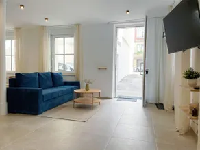 Unique city center studio with garage - Image 4