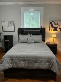 Cozy & Convenient 1 Bd 1 Bath Apt. with/ Courtyard - Image 3