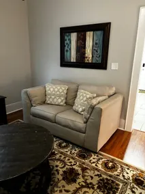 Cozy & Convenient 1 Bd 1 Bath Apt. with/ Courtyard - Image 4
