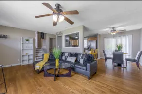 Warm, Cozy, spacious home - Image 2