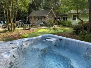 Walk to Village |Heated Pool·Hot Tub·Putting Green - Image 4