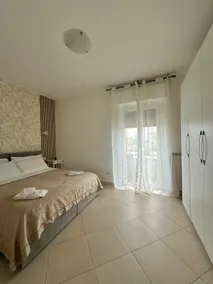 Emi Home - Image 5