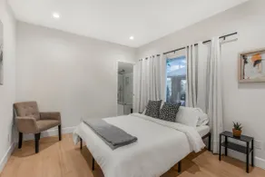 Pet Friendly, Modern, Mins to Retro Row & Beach - Image 4