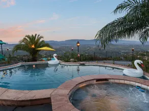 Sky Candy Estate - Sunrise+Sunset Views, Pool, Spa - Image 3