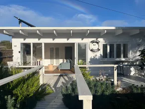 St Lenny’s Beach House - Image 3