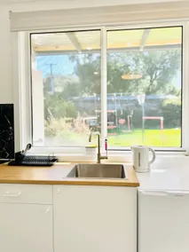 Modern pod in the heart of Woden - Image 4