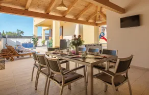 Lovely Apartment In Barbariga With Wifi - Image 3