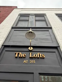 Luxury Loft|Laundry|DT Location|RemoteWork|Sleep 4 - Image 3