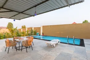 Pet-Friendly 2 bhk villa w/ Pool & Garden - Image 5