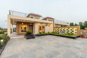 Pet-Friendly 2 bhk villa w/ Pool & Garden - Image 2