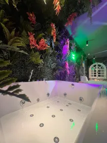 Jungle! Jacuzzi Center Marrakech! Experience! - Image 2