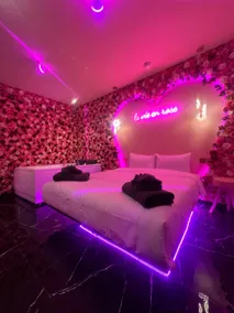 La vie en Rose! Jacuzzi! Center of Marrakech! - Image 5