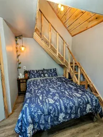 Cozy Cabin in the Woods - Image 2