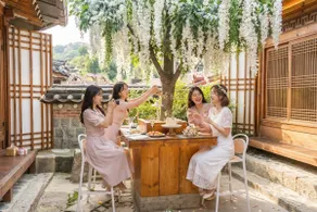 'Yeonun' Bukchon Hanok Village Cozy Hanok Stay with daylight and view - Image 4