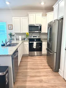 Home near I-10 with Pool! 20 mins from Pcola beach - Image 4