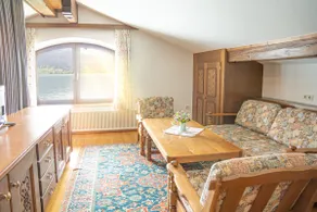 Lakefront apartment - Image 5