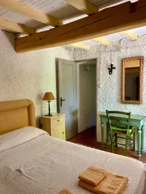 Picturesque Tuscan Apartment, Private Garden - Image 4