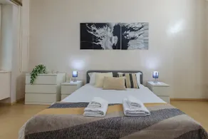 Family Apartment, Duomo 12 min Walk, 5 Guests, Near Covered PARKING - Image 2