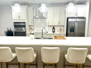 Supercharged 4 Bedroom Upscale Home - Image 4