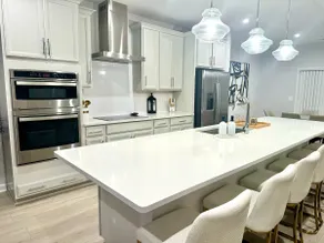 Supercharged 4 Bedroom Upscale Home - Image 5