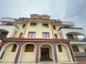 Apartment with terrace Tractorul - Image 4
