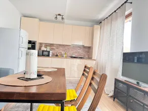 Apartment with terrace Tractorul - Image 3