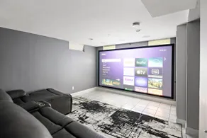 Modern Luxury | Free Parking, Near T | Home Cinema - Image 2