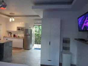 Ocho Rios Modern Self Contained Studio with pool, cable, LED TV, fast Internet. - Image 4