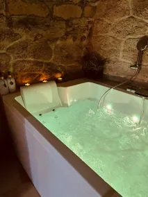 A break and a spa between the forest and the castle - Image 2