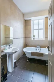 The Chatsworth - Clarence House - Image 4